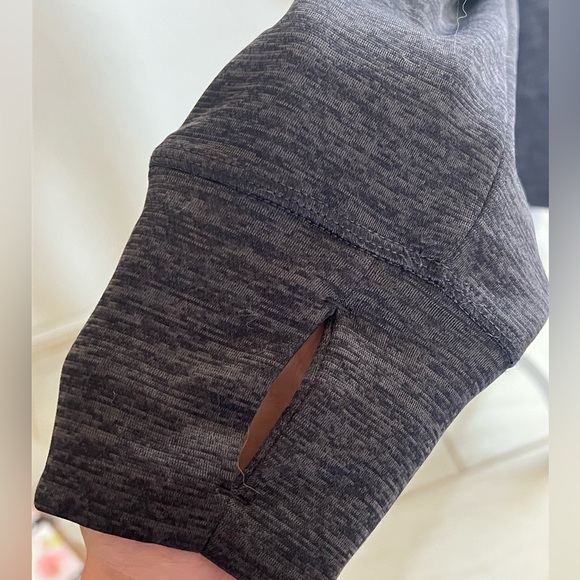 CHAMPION LONG SLEEVE TOP - Picture 3 of 7